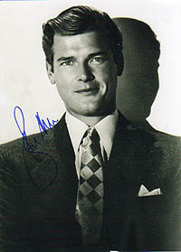 Wonderful 8x10 bw shot from <b>Roger Moore</b> as VERY YOUNG MAN. - 3682rm